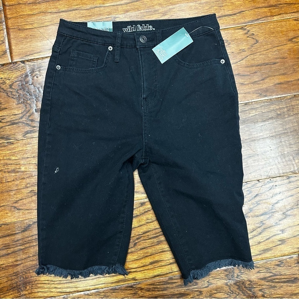 Wild fable High Rise Denim Shorts Size 6 LIKE NEW